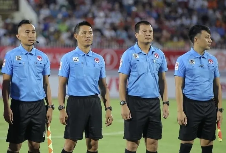 Trợ Lý Trọng Tài Bóng Đá Và Vai Trò Của Những Người Gác Đền Biên